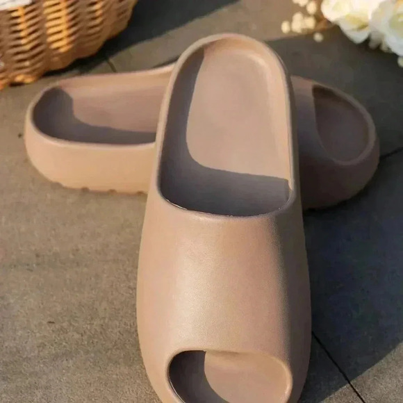 Brown Casual Women's Anti-Slip Slippers - Picture 4 of 7